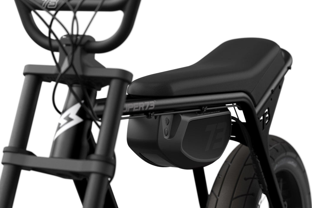 Studio image showing the removable battery and seat on the SUPER73-ZX in Obsidian. @color_obsidian