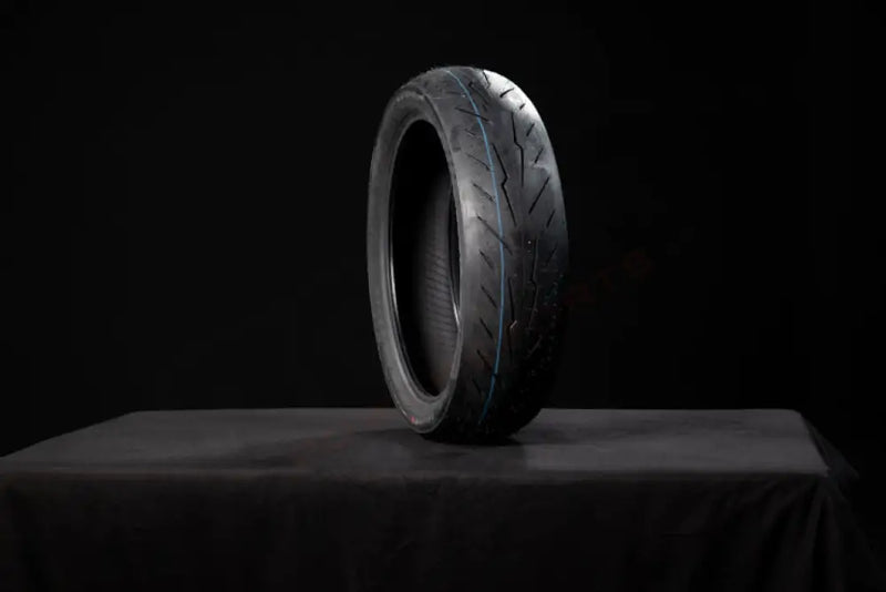 Stark Varg OEM Rear tire Pirelli Diablo Rosso IV 140/70-17 66H