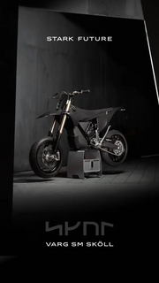 Stark Varg SM SKÖLL Electric Supermoto | Street Legal EMoto | 17” Wheels - SKÖLL Black - eRides