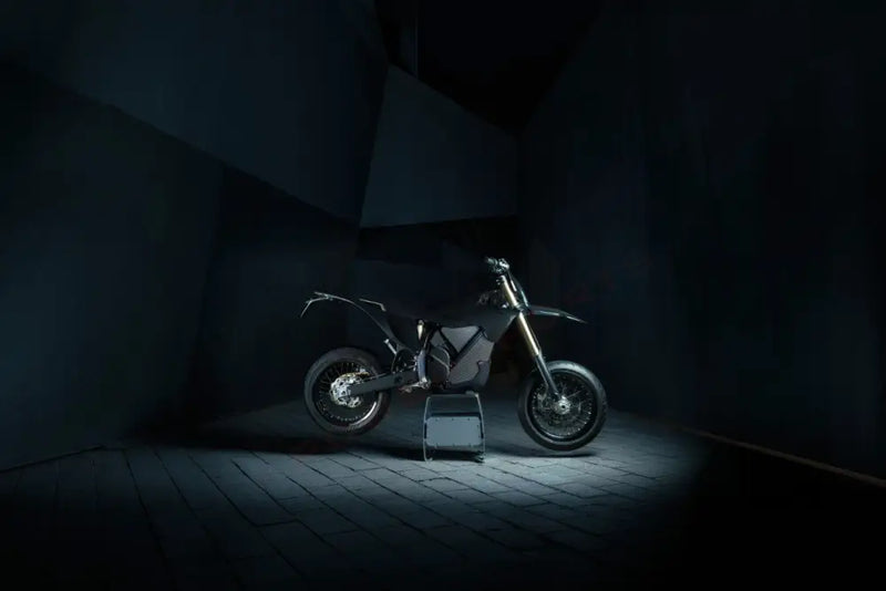 Stark Varg SM SKÖLL Electric Supermoto | Street Legal EMoto | 17” Wheels - SKÖLL Black - eRides
