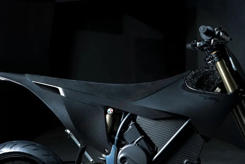 Stark Varg SM SKÖLL Electric Supermoto | Street Legal EMoto | 17” Wheels - SKÖLL Black - eRides