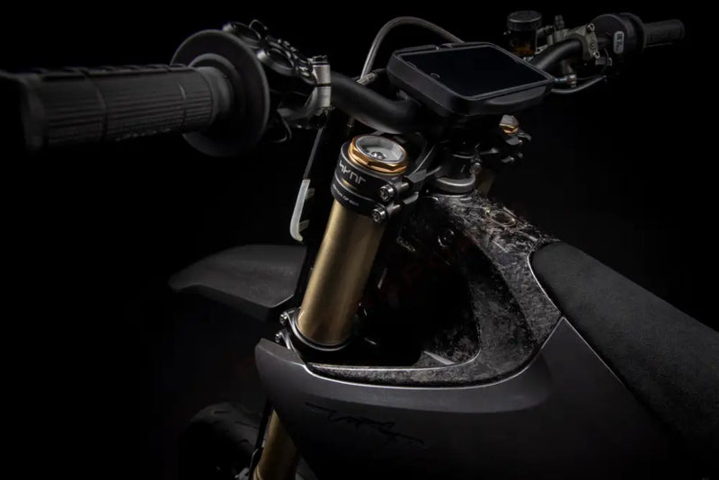 Stark Varg SM SKÖLL Electric Supermoto | Street Legal EMoto | 17” Wheels - SKÖLL Black - eRides