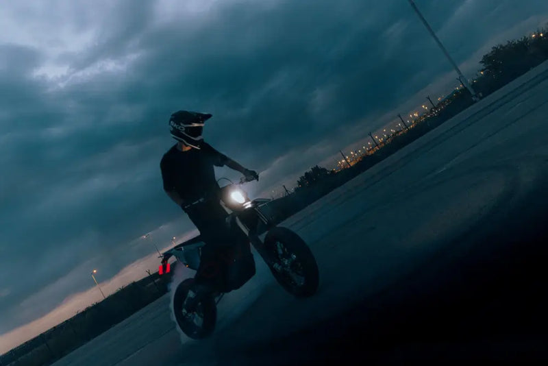 Stark Varg SM SKÖLL Electric Supermoto | Street Legal EMoto | 17” Wheels - SKÖLL Black - eRides