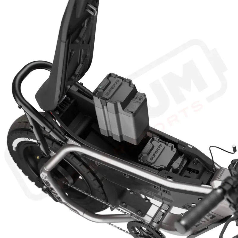 Detail image of the dual battery system on the SUPER73-MZFT ebike in Titanium Ore. @color_titanium ore