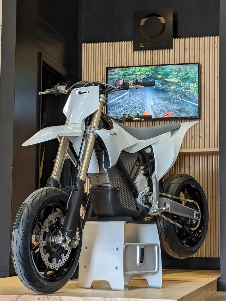 Warp9 Switch Stark Varg Black/Magnesium Supermoto Kit - Lithium Powersports