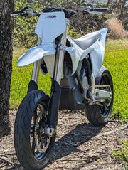 Warp9 Switch Stark Varg Black/Magnesium Supermoto Kit - Lithium Powersports