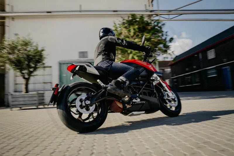 Zero SR/F electric motorcycle - image 9